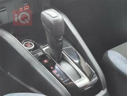 نيسان فيرسا